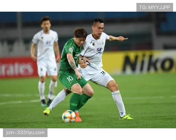 全北现代汽车足球俱乐部本季状态起伏，联赛积分下滑，面临多轮不胜的挑战。